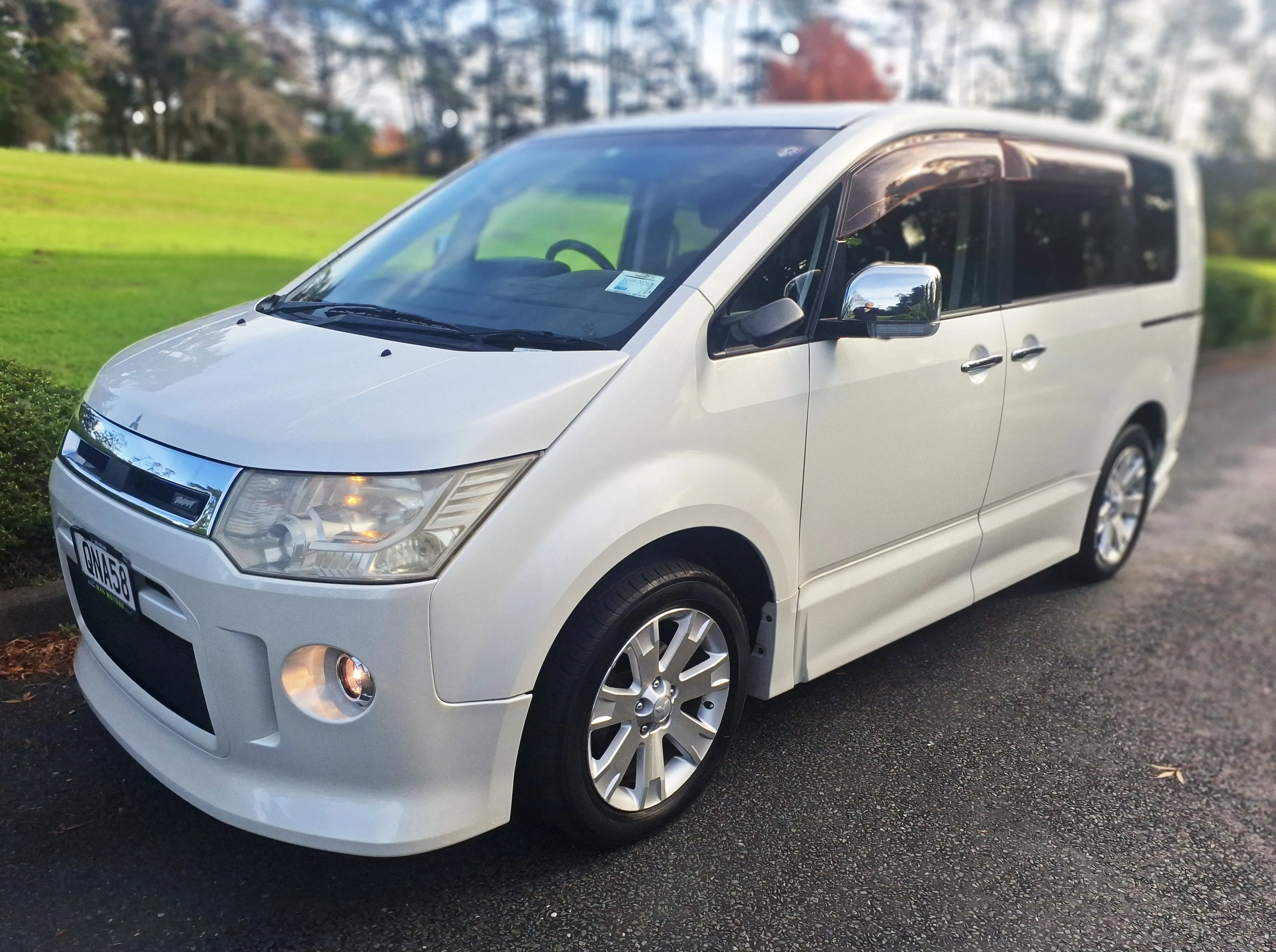 2012 Mitsubishi Delica D5 2ltr Coach