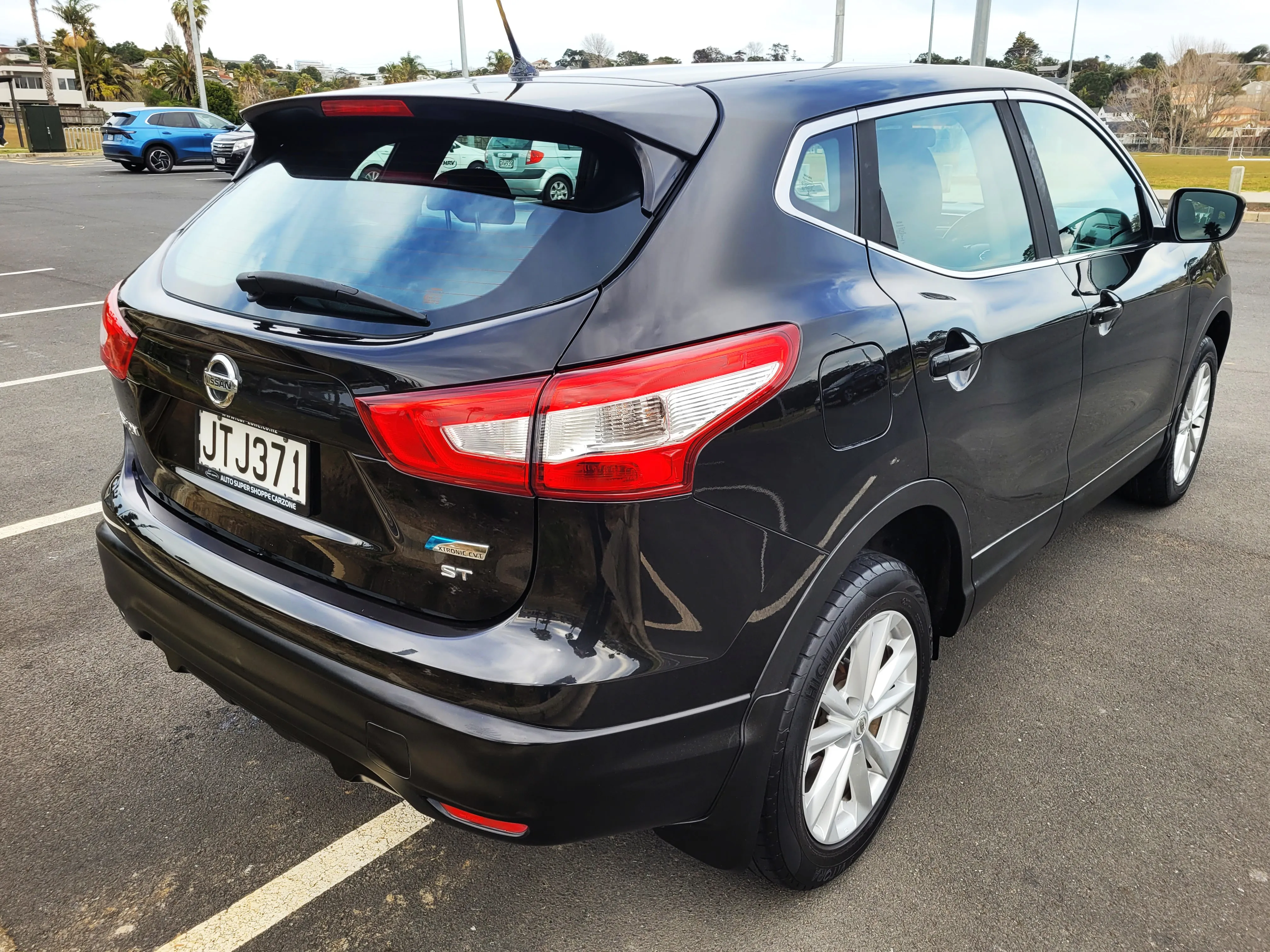 2016 Nissan Qashqai ST 2.0P (NZ) Carousel 7