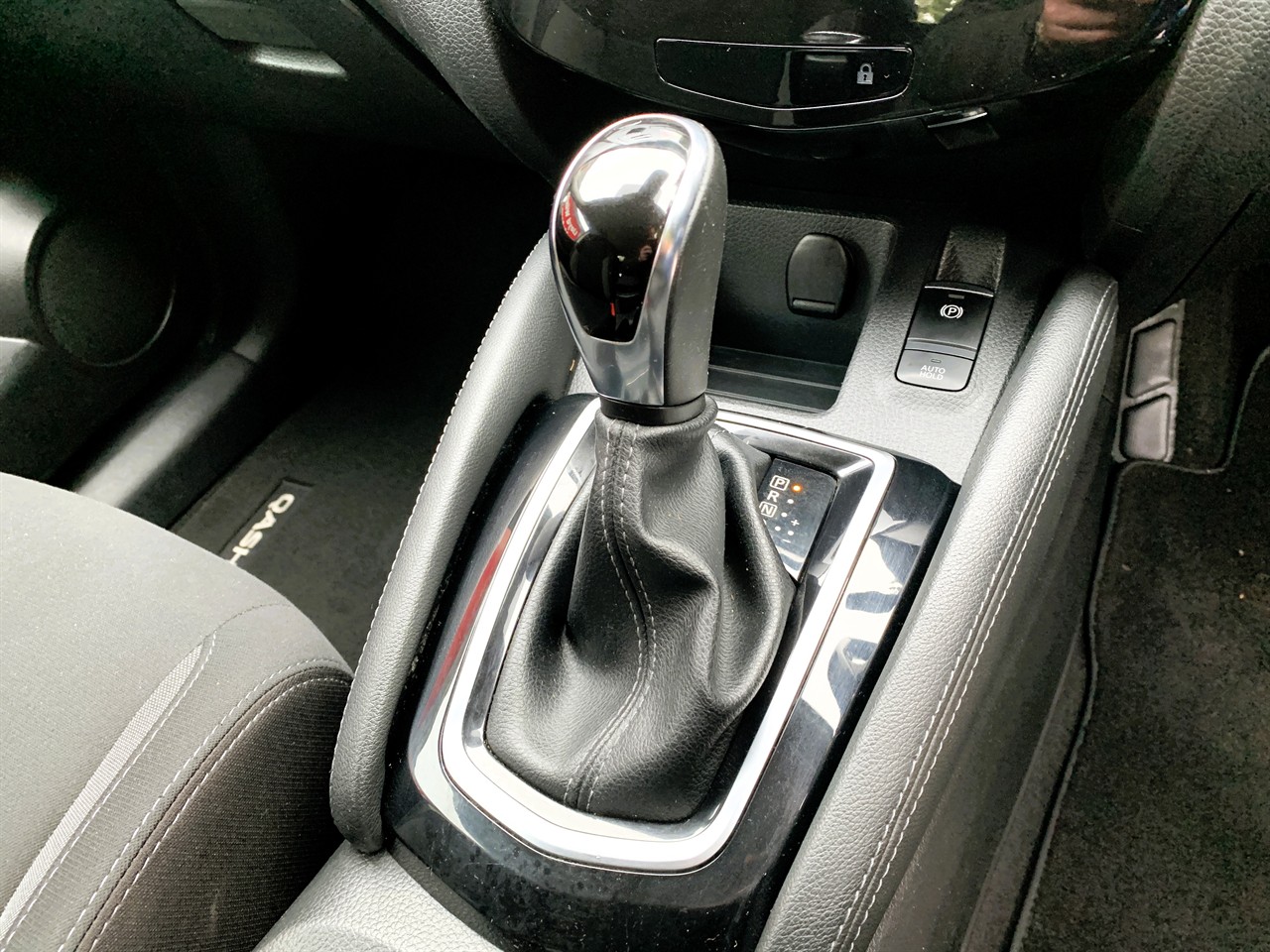 2018 Nissan Qashqai ST 2.0P/CVT Carousel 7