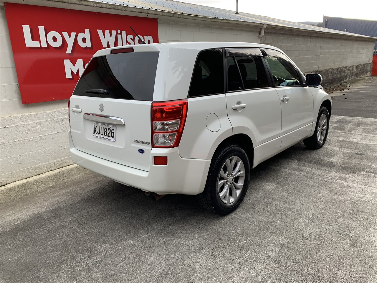 2012 Suzuki Escudo 2.4 XG 4WD Carousel 14
