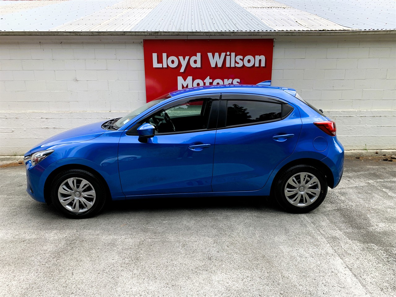 2019 Mazda Demio Carousel 17