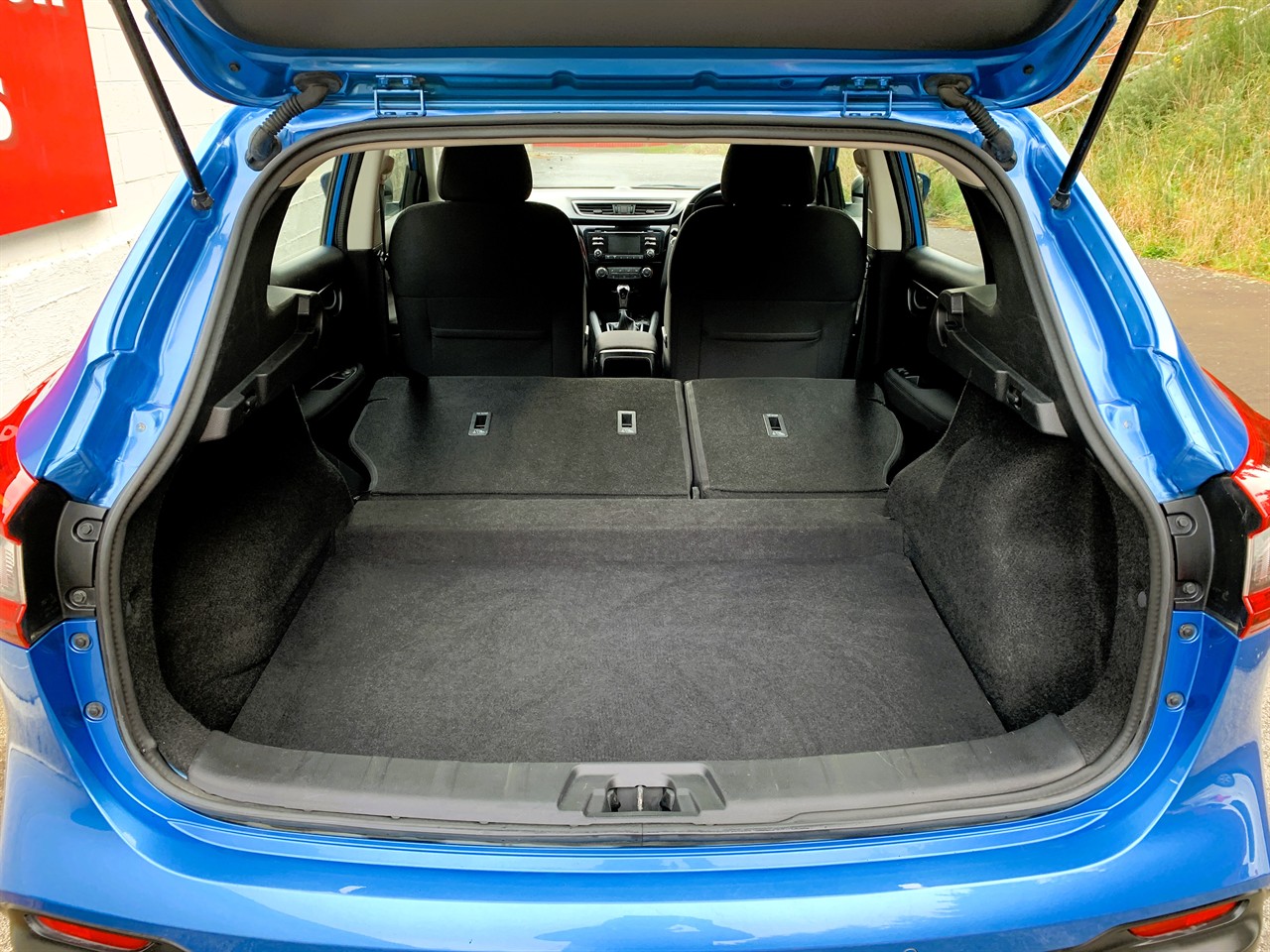 2018 Nissan Qashqai ST 2.0P/CVT Carousel 2