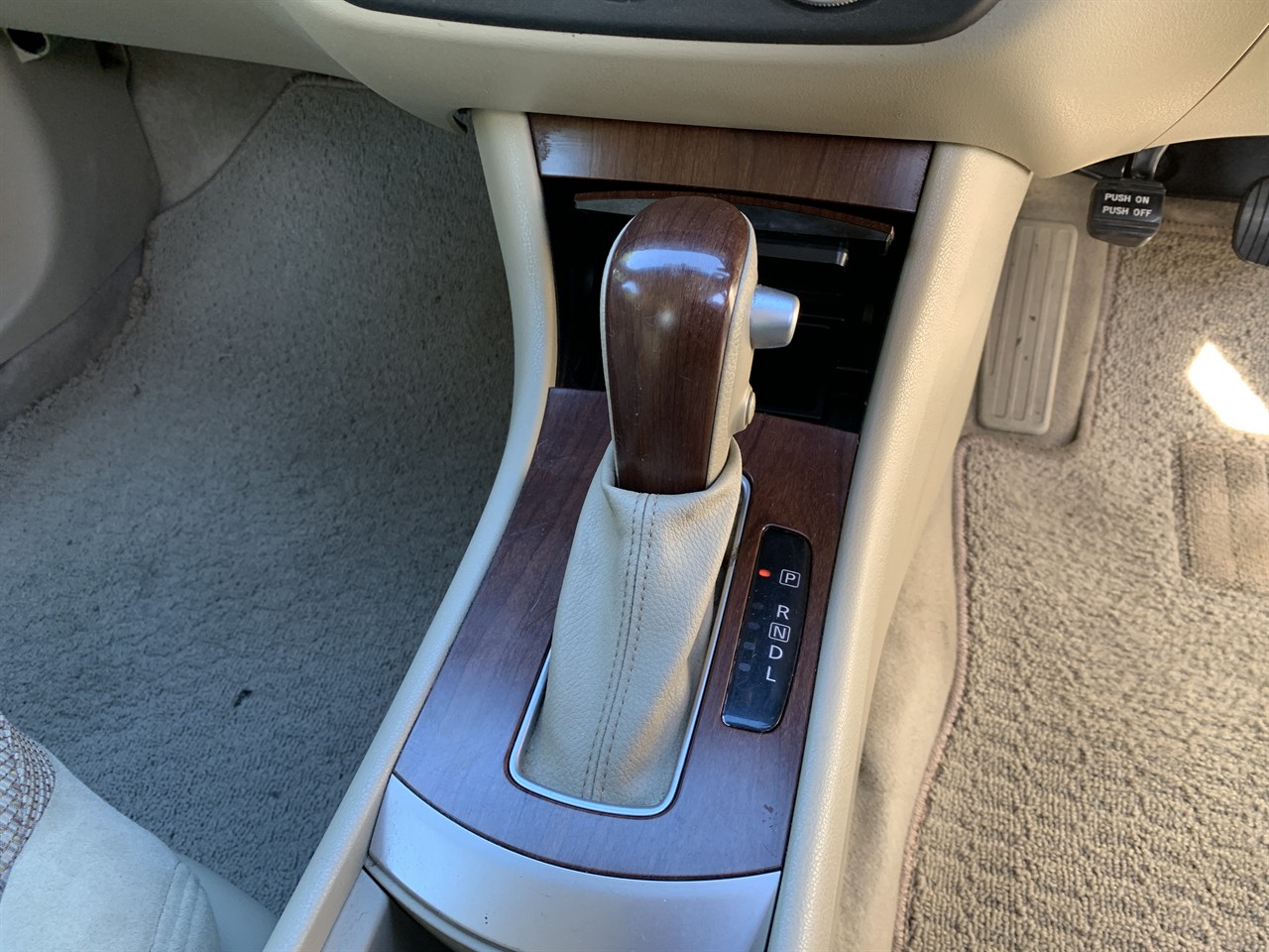 2008 Nissan Bluebird SYLPHY Carousel 6