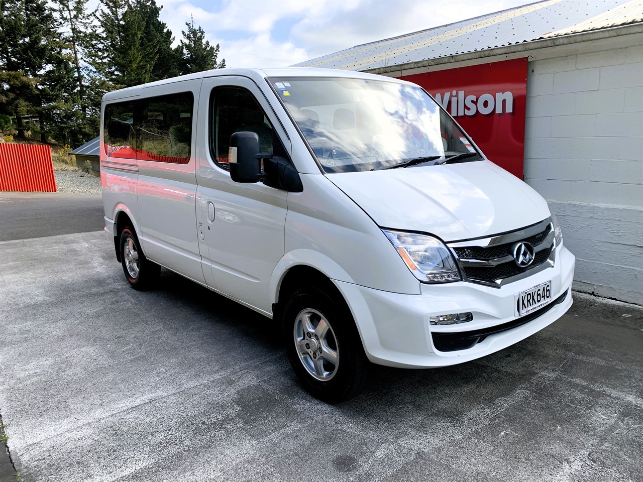 2017 LDV V80 11 Seat. 2.5D. 6AM Minibus