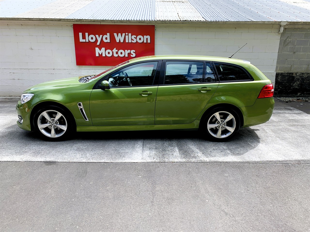 2017 Holden Commodore VF2 SV6 3.6P/6AT/SW Carousel 16