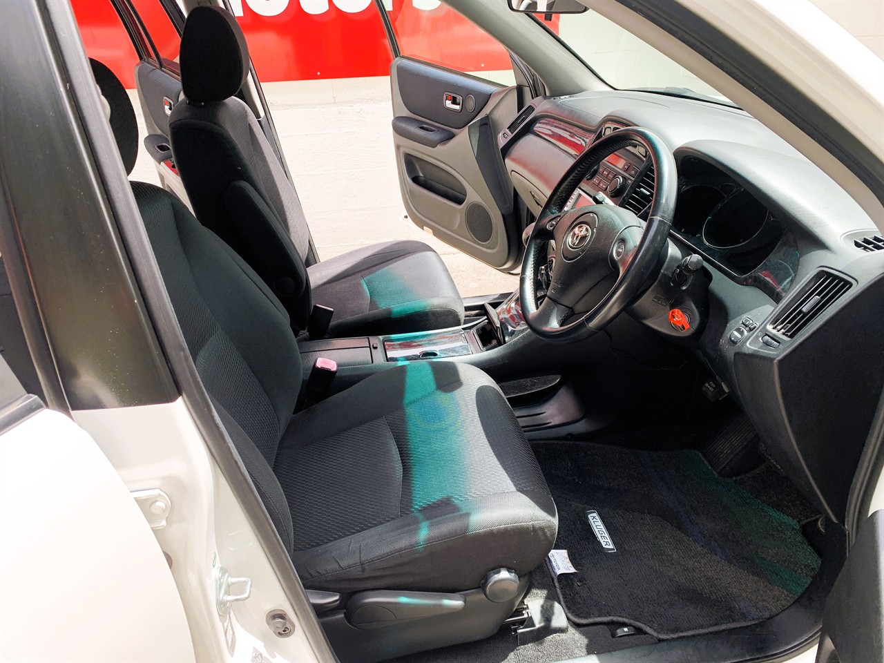 2005 Toyota Kluger L 24S Carousel 4