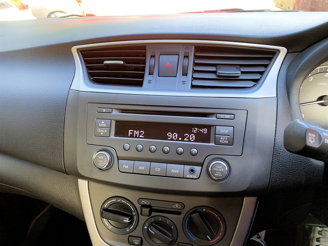 2016 Nissan Pulsar ST Carousel 8