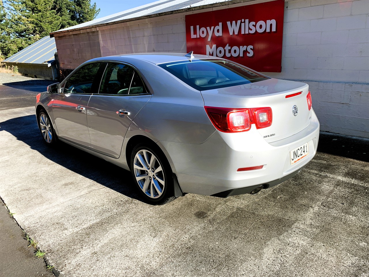 2016 Holden Malibu CDX 2.4P/6AT/SL/4DR Carousel 14