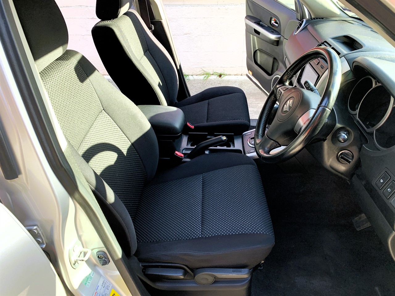 2005 Suzuki Escudo Carousel 17