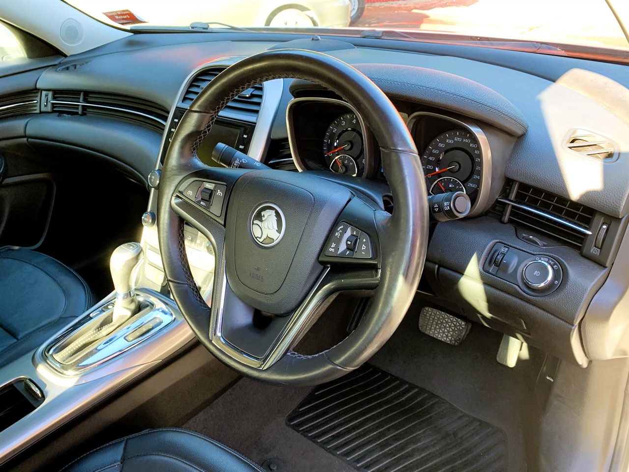 2016 Holden Malibu CDX 2.4P/6AT/SL/4DR Carousel 6