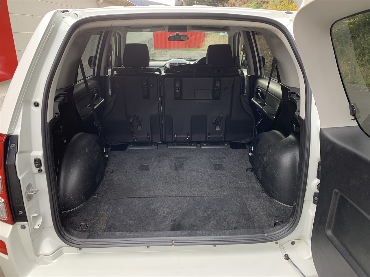 2012 Suzuki Escudo 2.4 XG 4WD Carousel 2