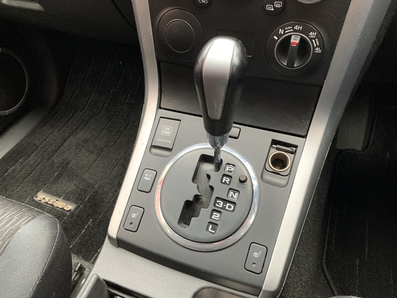 2012 Suzuki Escudo 2.4 XG 4WD Carousel 7