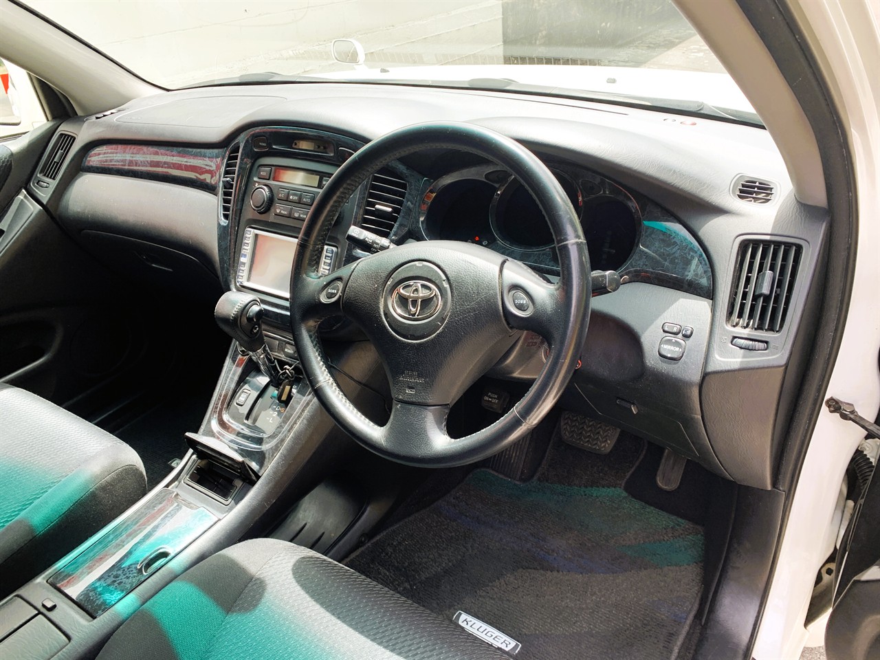 2005 Toyota Kluger L 24S Carousel 7