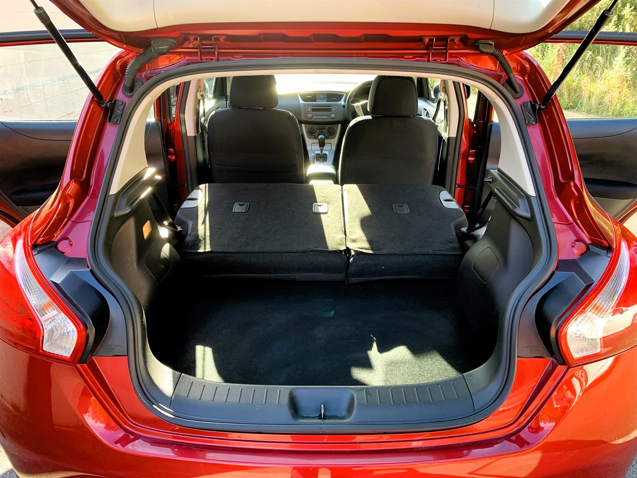 2016 Nissan Pulsar ST Carousel 2