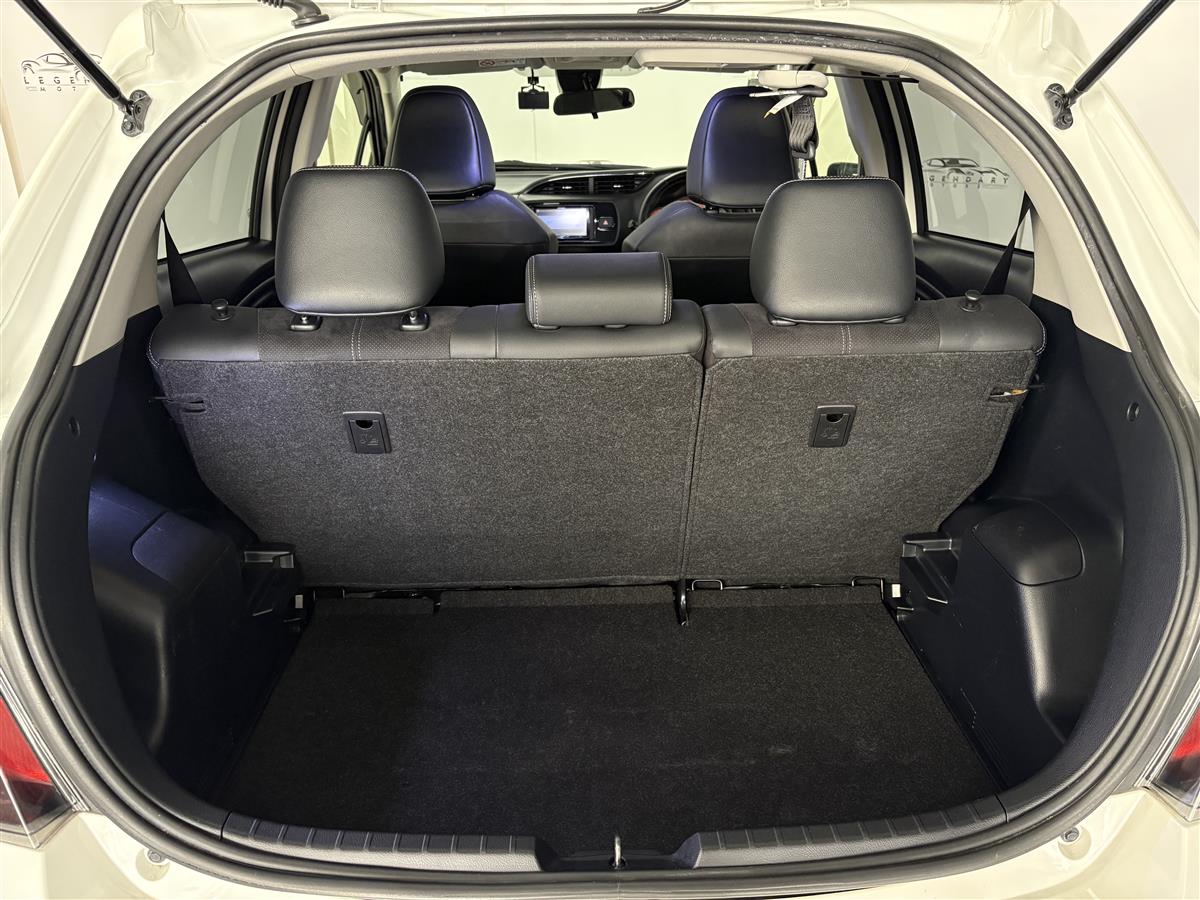 2017 Toyota Yaris GR Sport,LED Beam,5 Speed manual Carousel 8