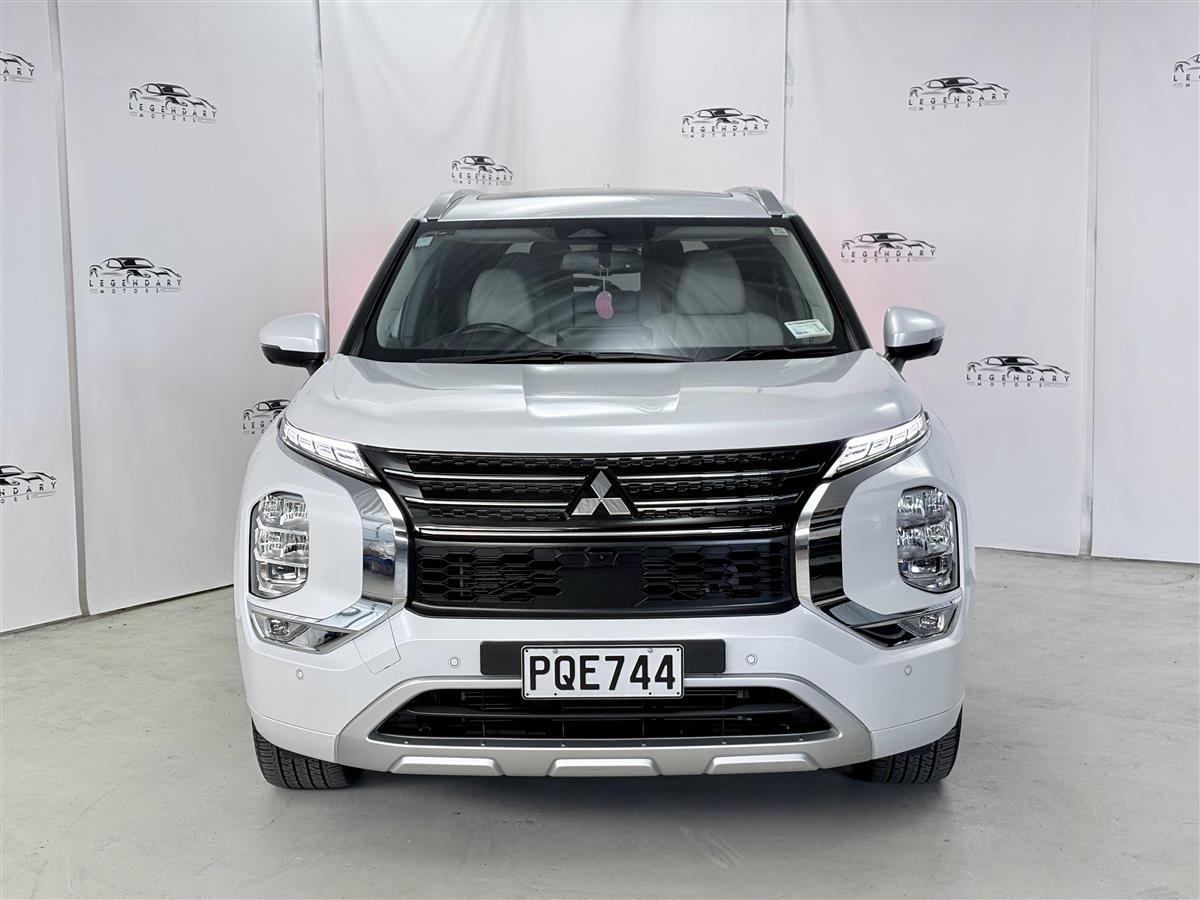 second hand 2022 Mitsubishi Outlander VRX 4WD NZ NEW,Bose,HUD,Low km for sale NZ Collage 1