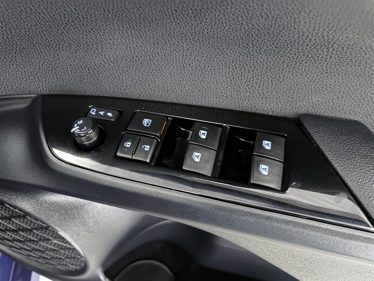 2015 Toyota Prius 1.8S Reverse Camera,Radar cruise Carousel 13