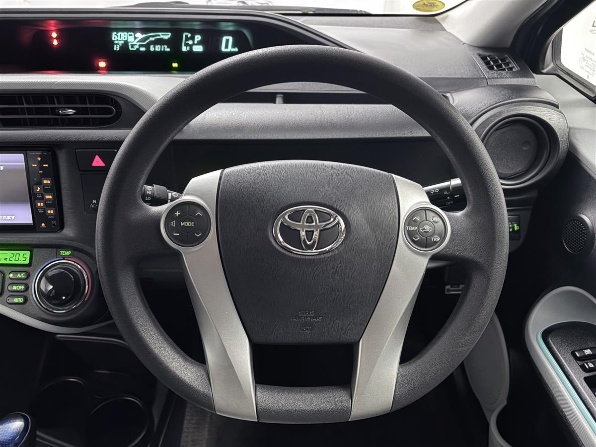 2012 Toyota Aqua HYBRID S,Push start,Service history Carousel 11