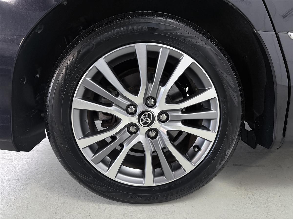 2016 Toyota Estima Aeras Premium,35352KM,Service history Carousel 6