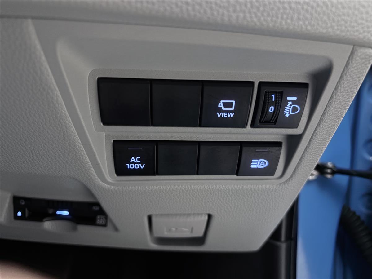 2020 Toyota Yaris 1.5 HYBRID Z,360 Camera,Low km Carousel 13
