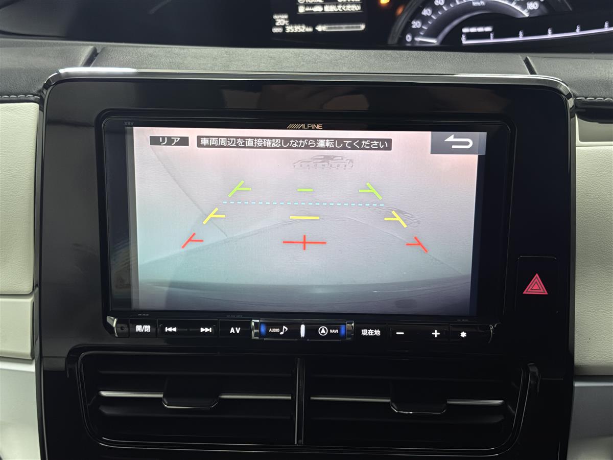 2016 Toyota Estima Aeras Premium,35352KM,Service history Carousel 17