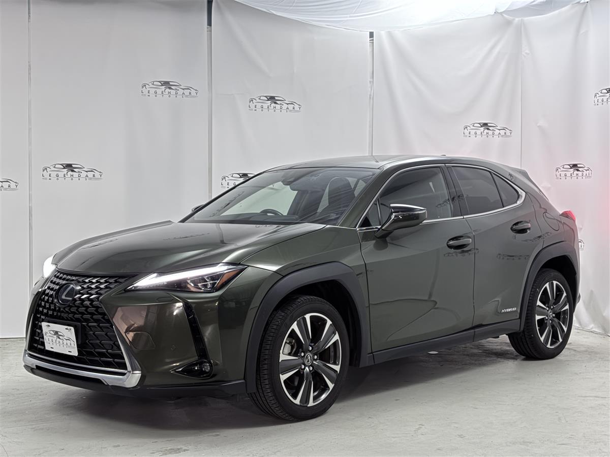 2019 Lexus UX 250h 2.0 HYBRID,3 keys,Super low km Collage 2