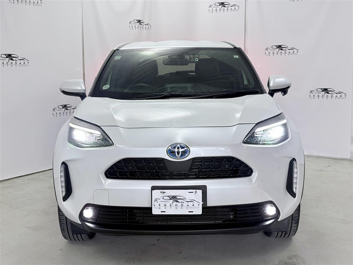 2023 Toyota Yaris Cross Eletric boot,HYBRID ,Z,Service history Collage 1