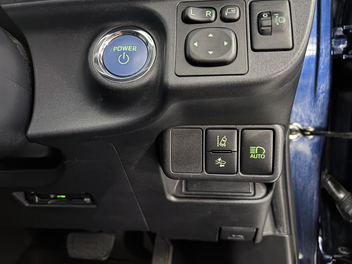 2019 Toyota Aqua 1.5 S style HYBRID low k,Push start Carousel 14