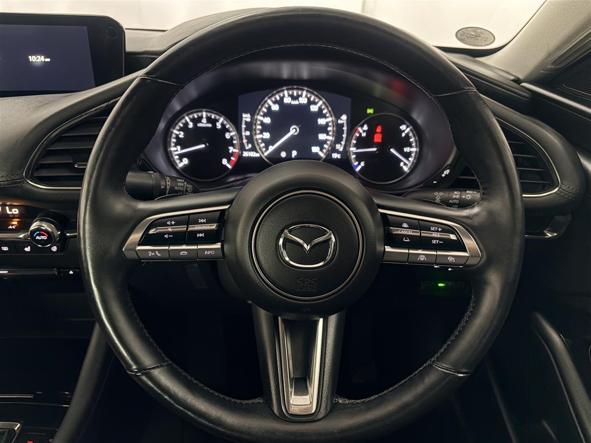 2020 Mazda 3 2.0,Leather,60 camera,BSM ,HUD Carousel 10
