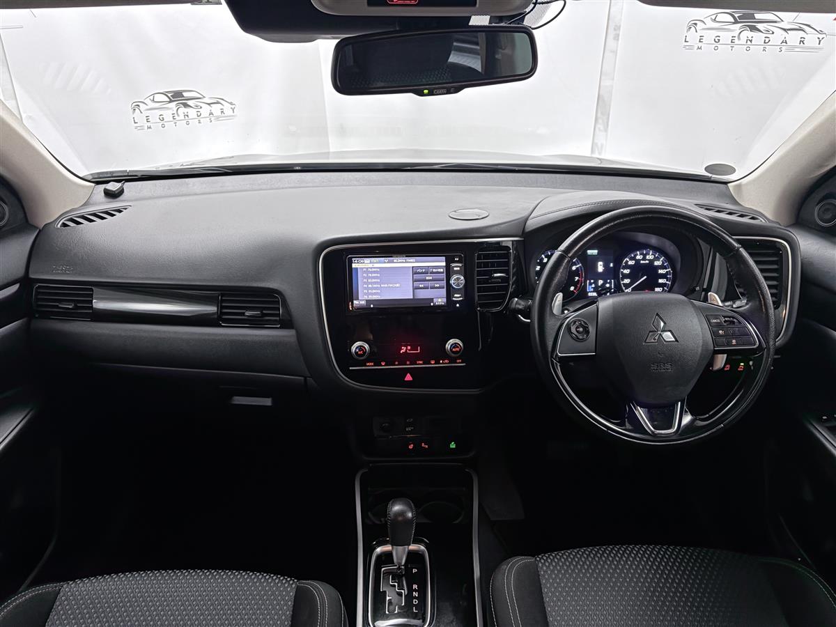 2020 Mitsubishi Outlander 4WD,360 camera,7 Seaters,33824 KM Carousel 10