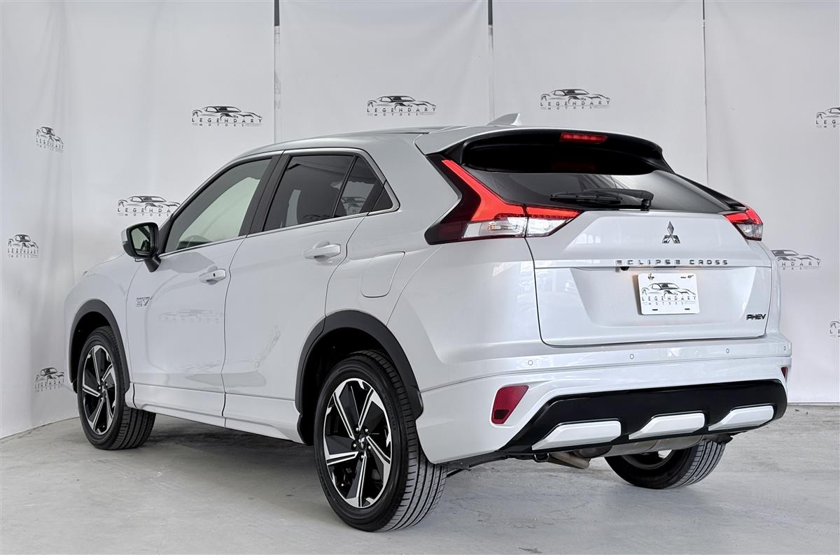 2020 Mitsubishi Eclipse Cross PHEV 4WD,360 camera,HUD,CARPLAY Carousel 3