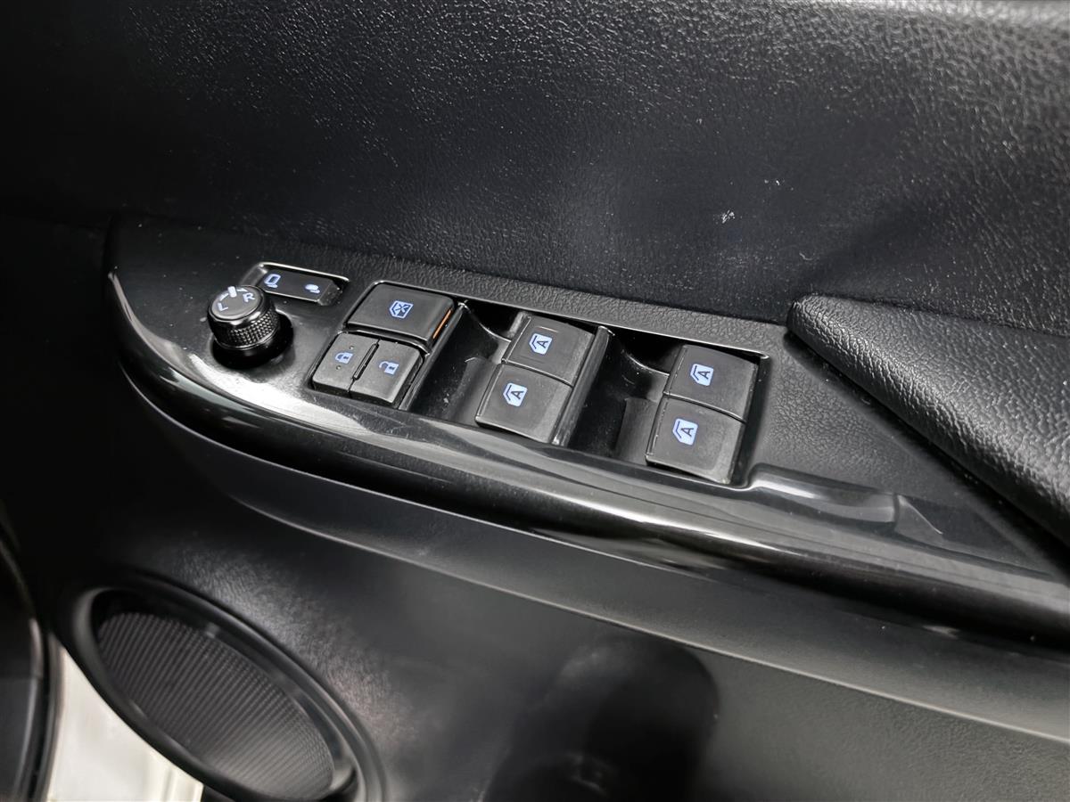 2019 Toyota Hilux SR5 Cruiser,2WD,NZ NEW,tow bar Carousel 13