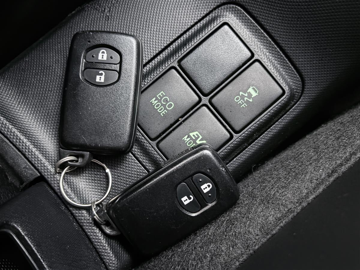 2015 Toyota Aqua X-URBAN , PUSH START,ALLOYS Carousel 18