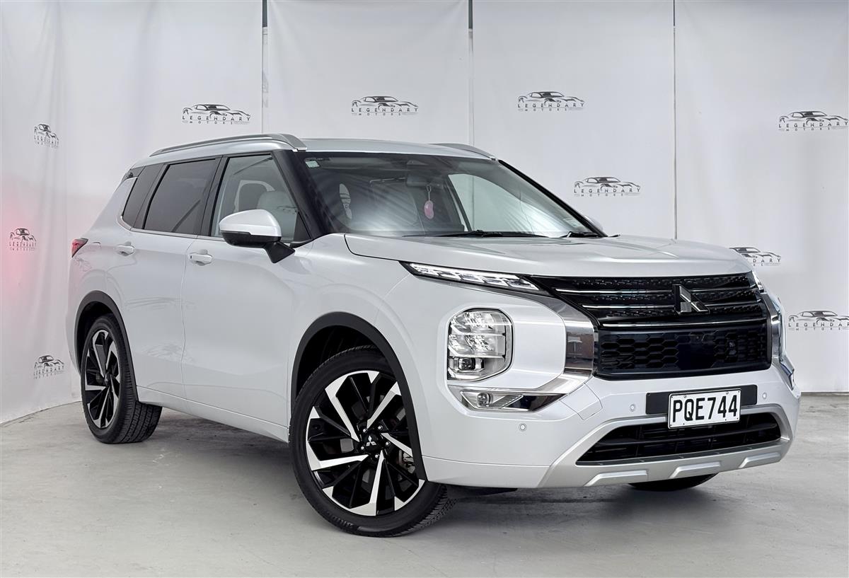 second hand 2022 Mitsubishi Outlander VRX 4WD NZ NEW,Bose,HUD,Low km for sale NZ
