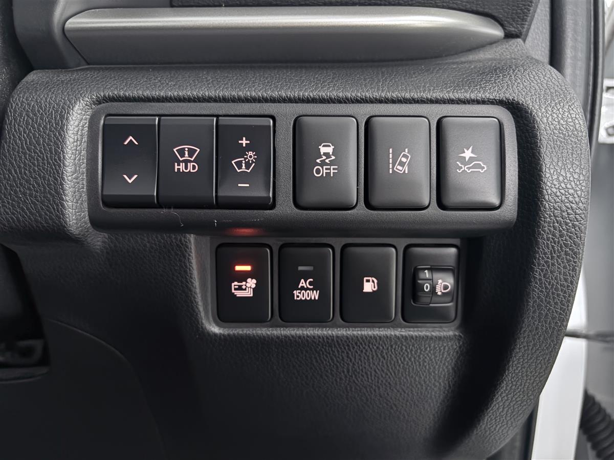 2020 Mitsubishi Eclipse Cross PHEV 4WD,360 camera,HUD,CARPLAY Carousel 12