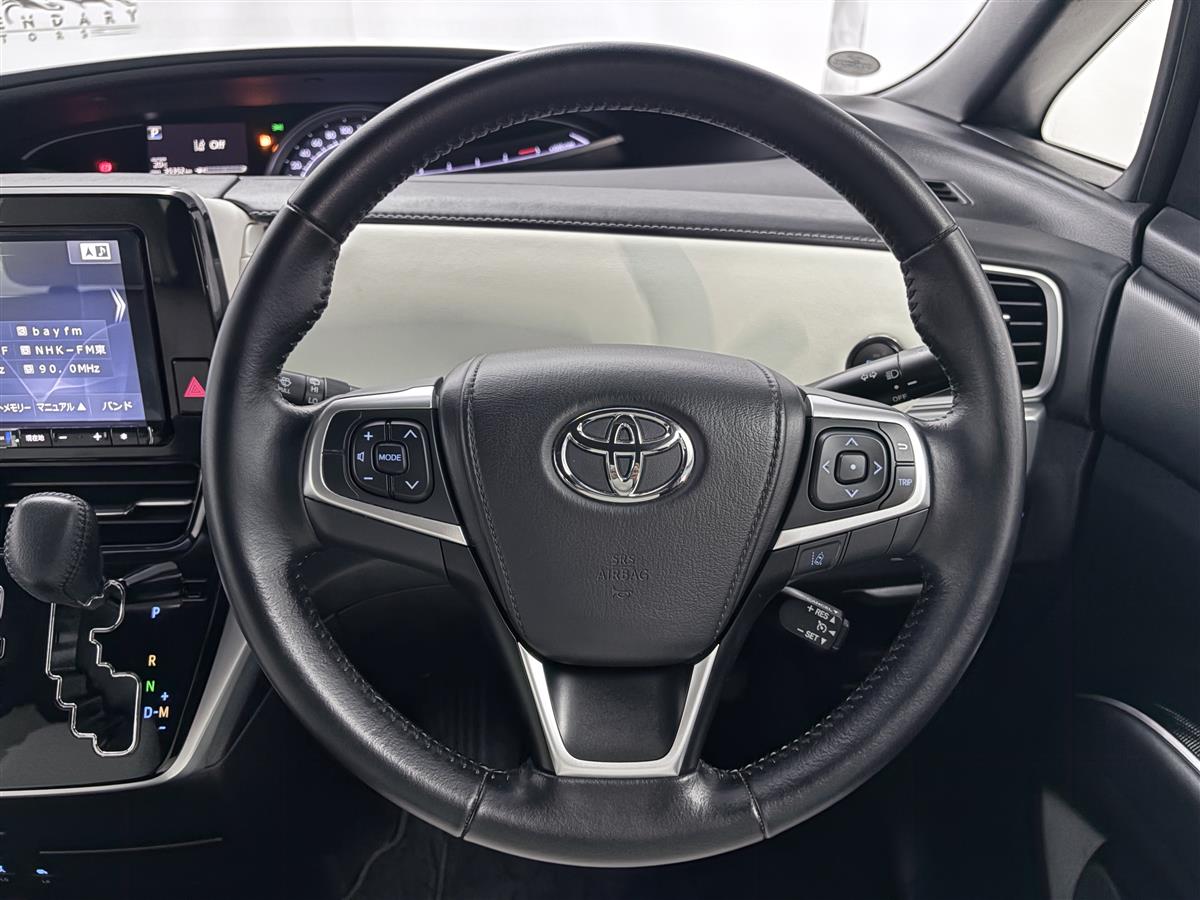2016 Toyota Estima Aeras Premium,35352KM,Service history Carousel 11