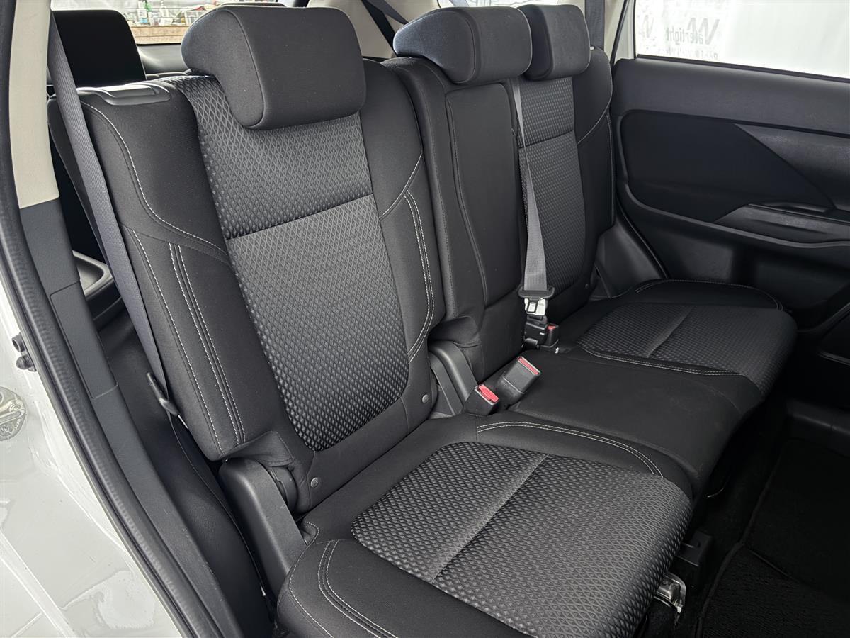 2020 Mitsubishi Outlander XLS,4WD,7 seaters,Carplay,BSM Carousel 10