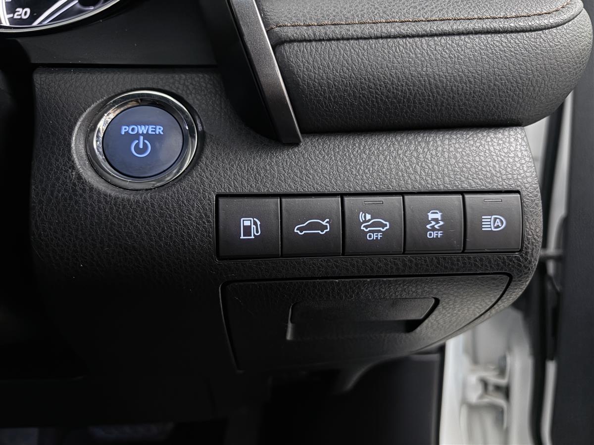 2017 Toyota Camry 2.5G Hybrid,ACC,BSM,Eletric seat Carousel 14