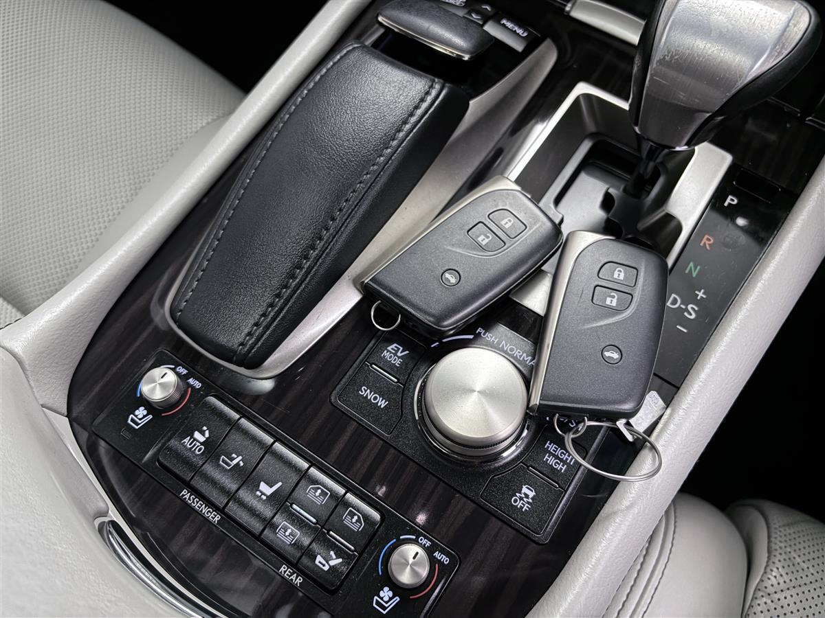 2014 Lexus LS 600 HL 4WD Hybrid v8,soft closing doors Carousel 8