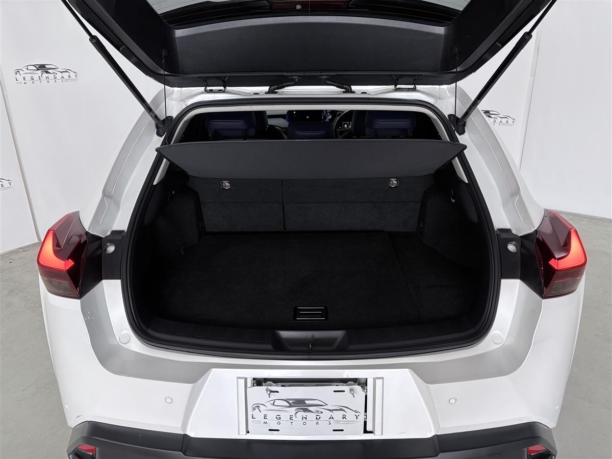 2019 Lexus UX 250h hybrid,Eletric Seat,BSM,360 camera Carousel 7