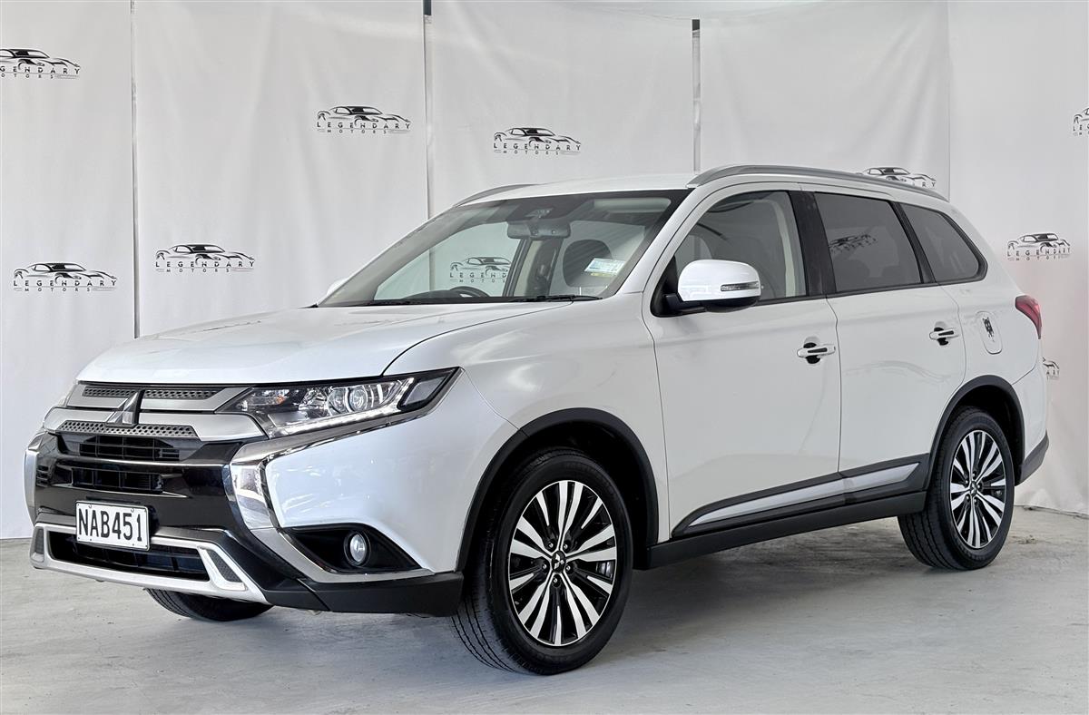 2020 Mitsubishi Outlander XLS,4WD,7 seaters,Carplay,BSM Carousel 2
