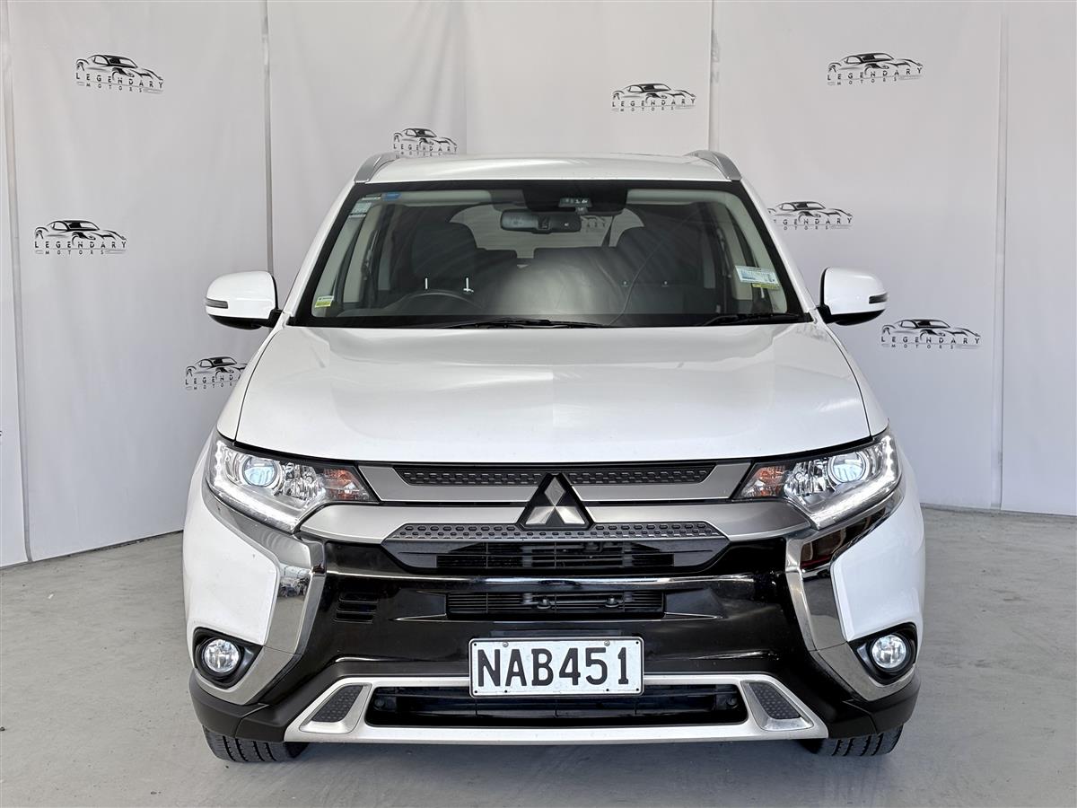 2020 Mitsubishi Outlander XLS,4WD,7 seaters,Carplay,BSM Carousel 1