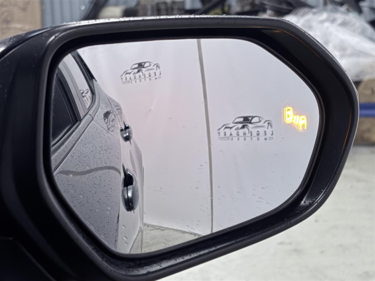 2020 Toyota Corolla SPORT 1.8G HYBRID Premium Leather Carousel 18