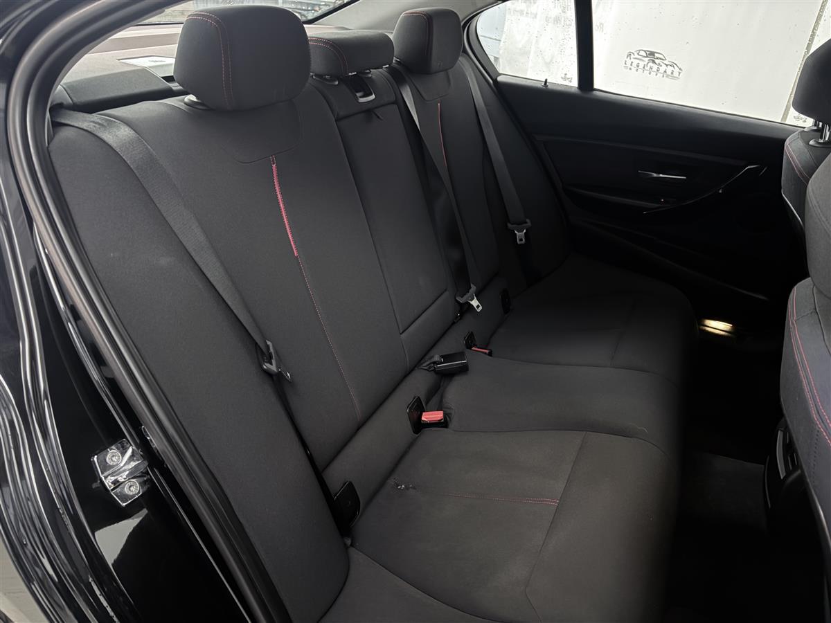 2012 BMW 320i Apple Carplay,Eletric seats,2.0P TURBO Carousel 8