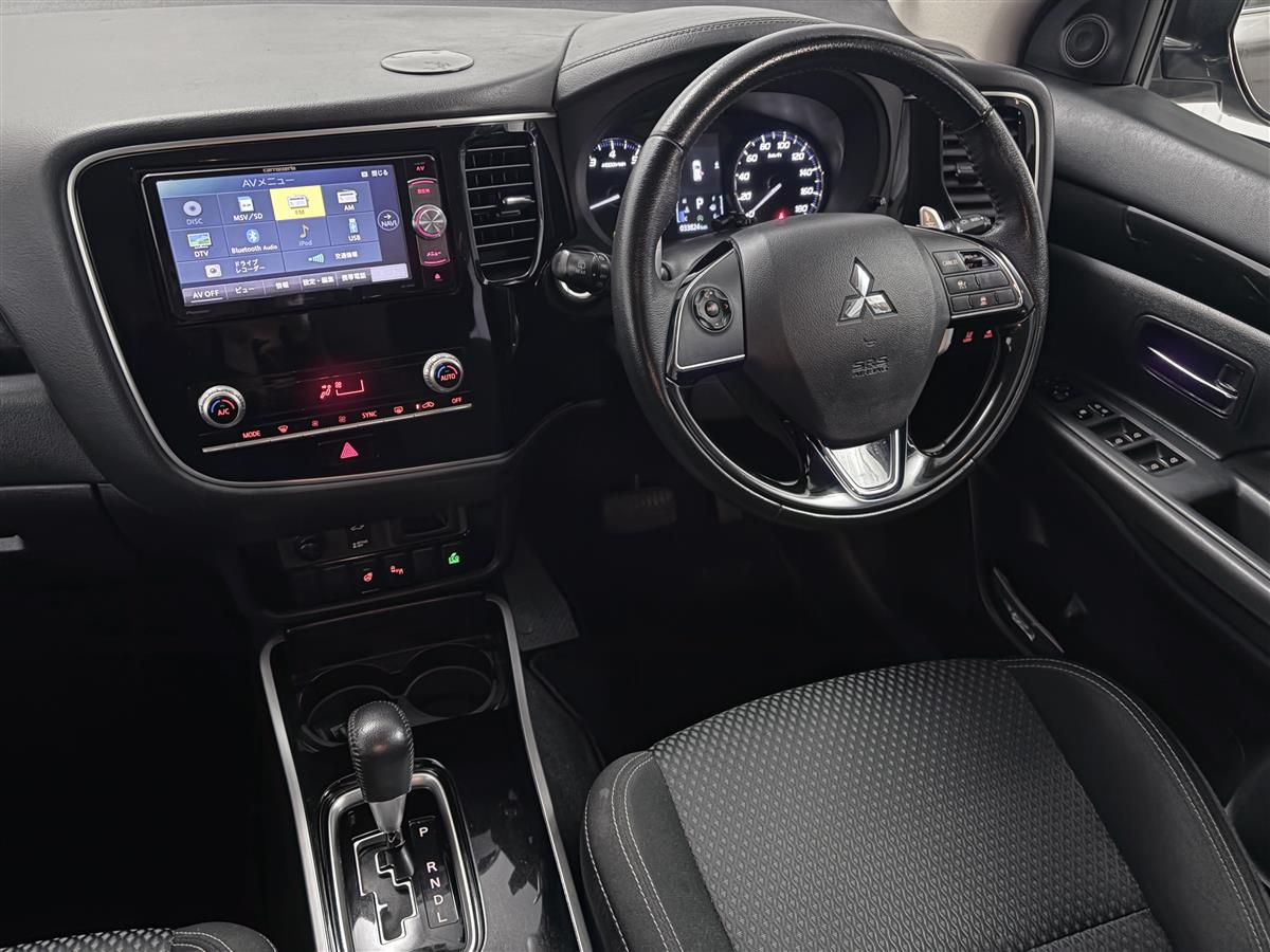 2020 Mitsubishi Outlander 4WD,360 camera,7 Seaters,33824 KM Carousel 16