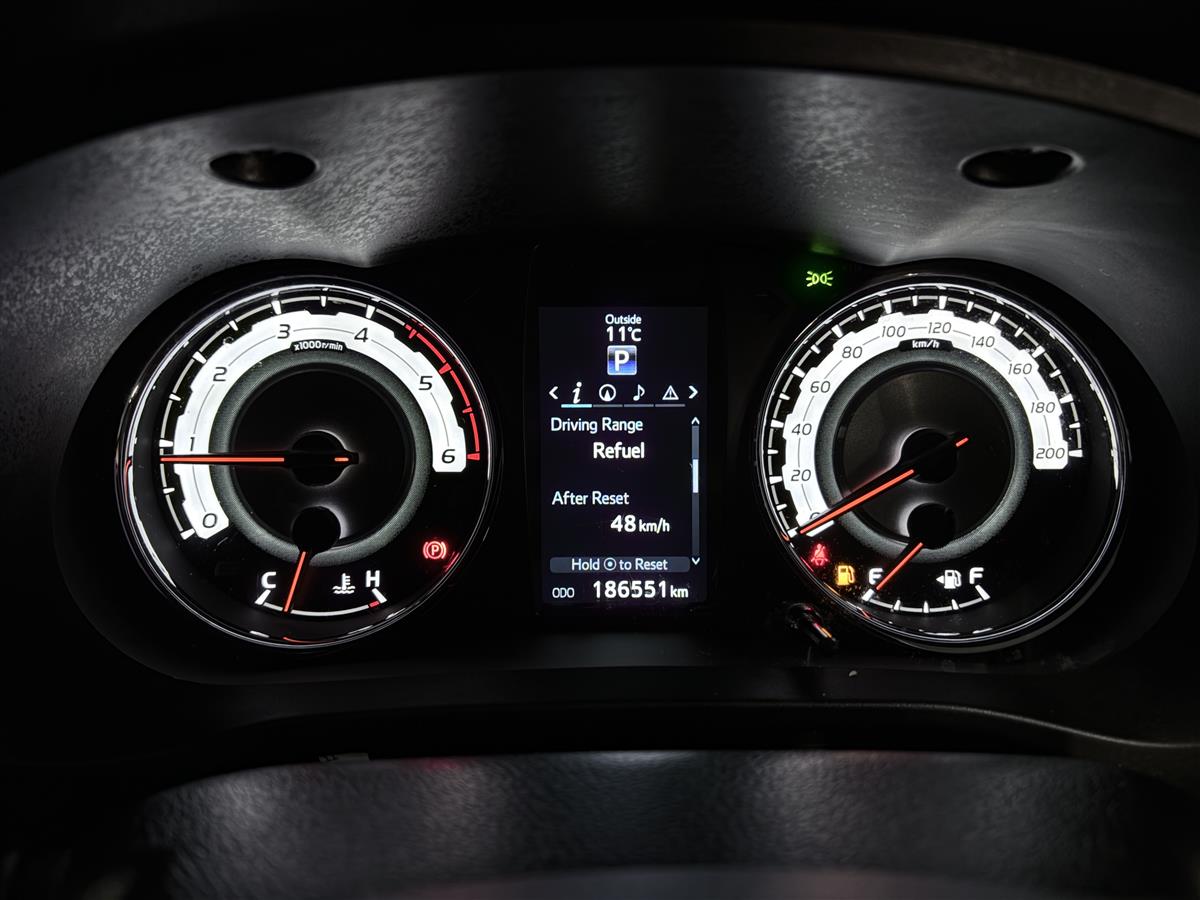2019 Toyota Hilux SR5 Cruiser,2WD,NZ NEW,tow bar Carousel 15