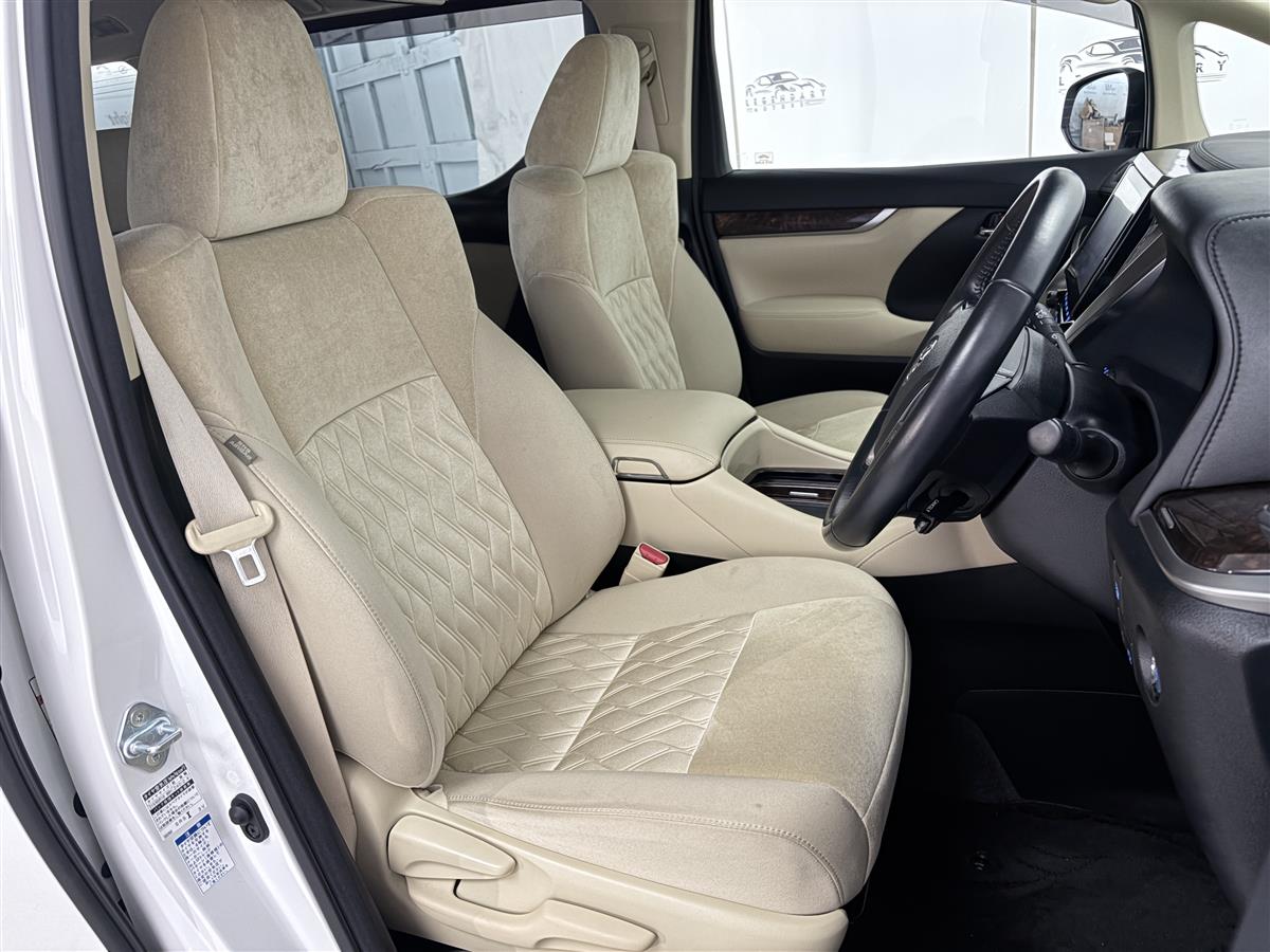 2019 Toyota Alphard Hybrid,4WD,BSM,360 Camera,JBL Sounds Carousel 12