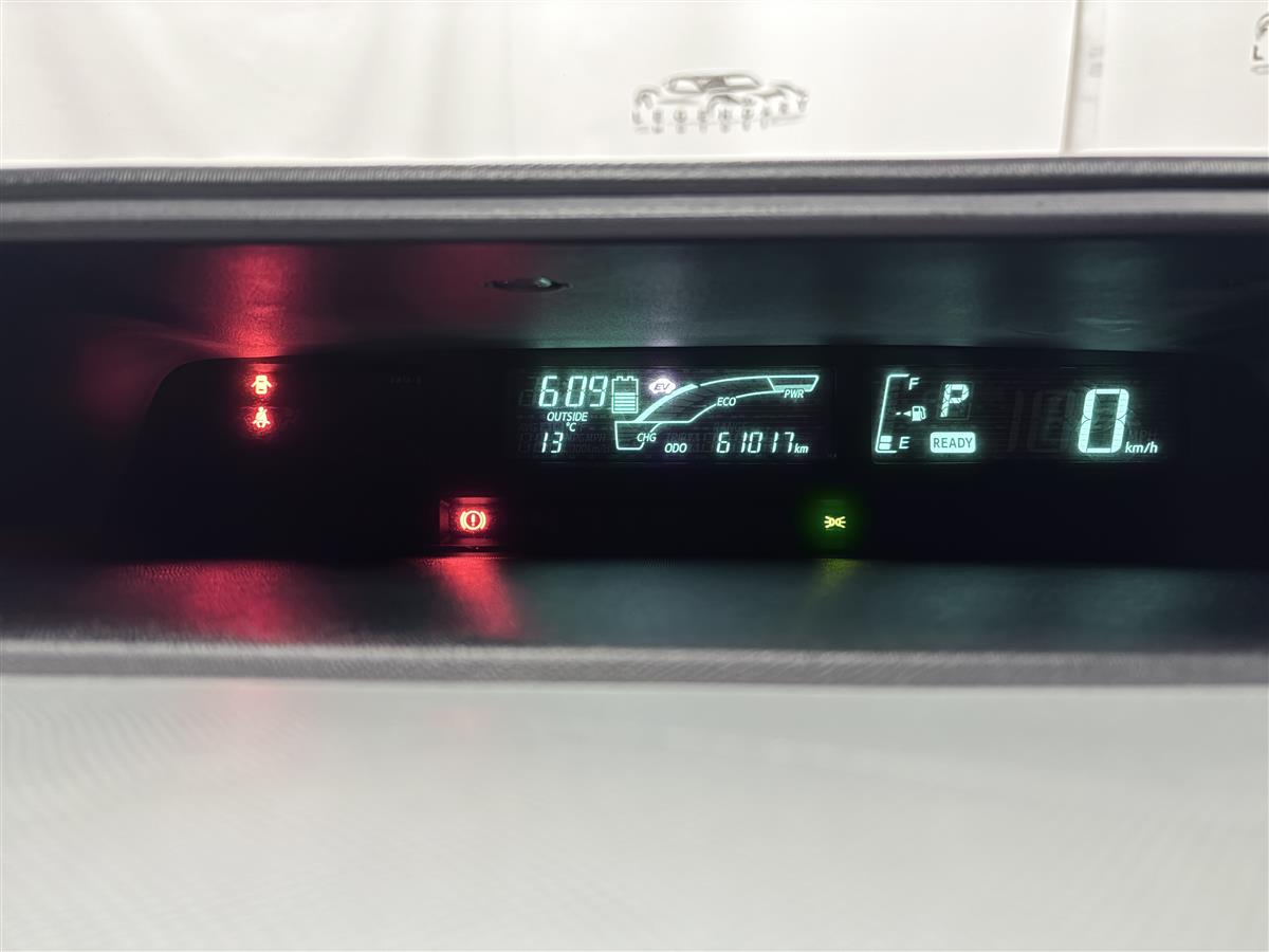 2012 Toyota Aqua HYBRID S,Push start,Service history Carousel 15