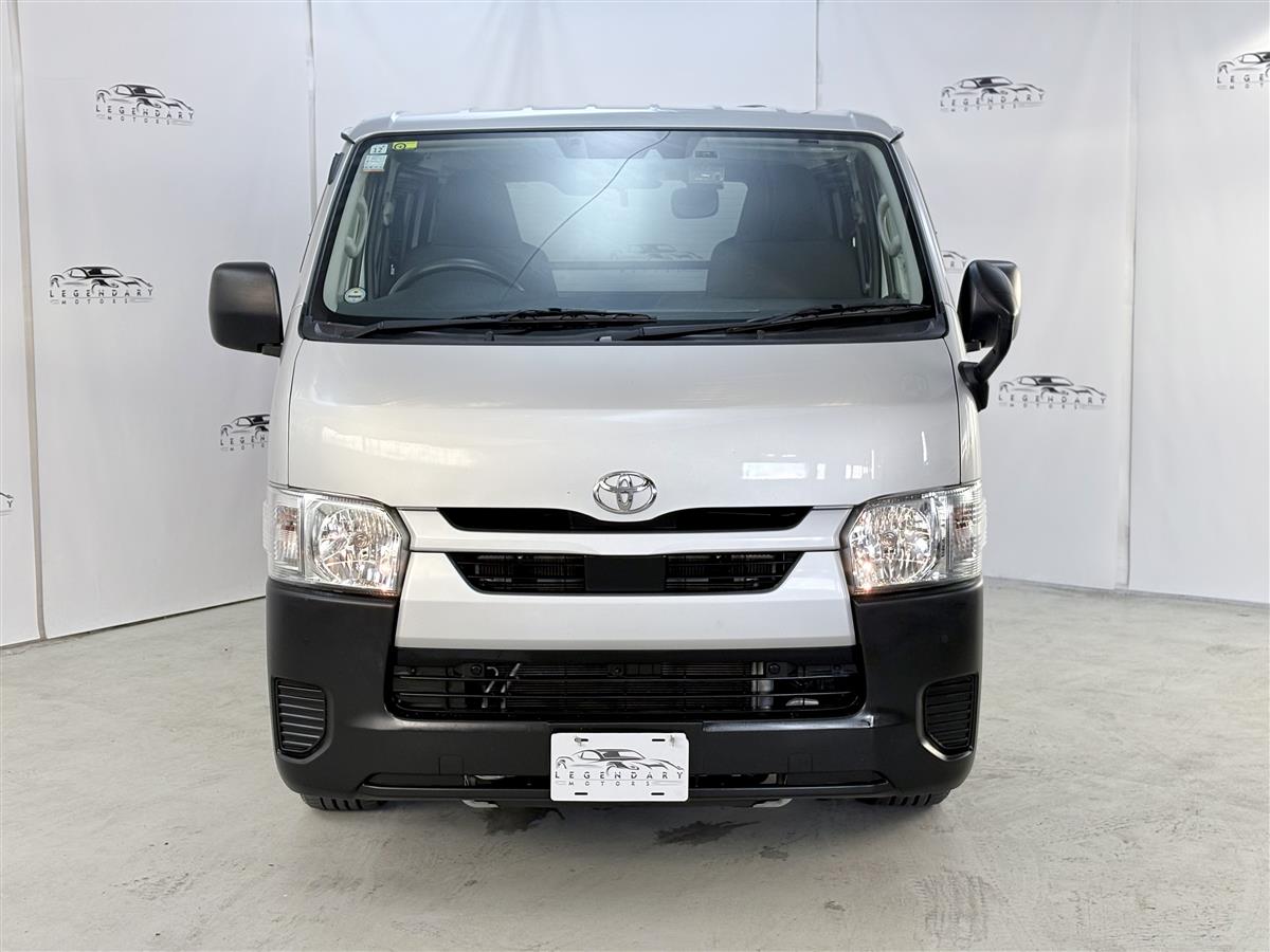 2022 Toyota Hiace 2.8 diesel, 6 SEATERS,Service history Carousel 1