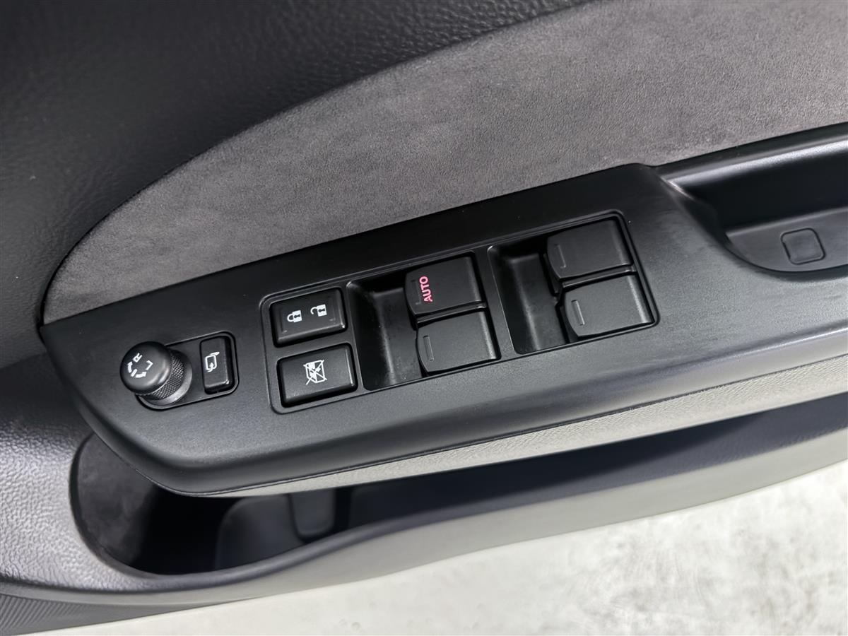 2015 Suzuki Swift STYLE , DJE DUEL JET ENGINE Carousel 12